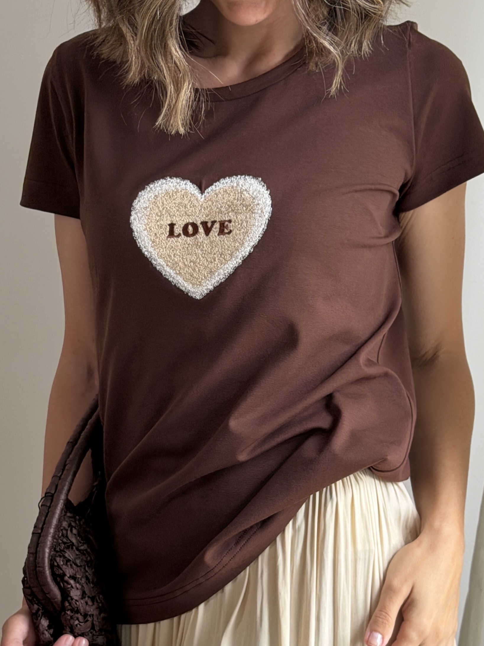 Футболка "Плюшевое сердце LOVE", вышивка
